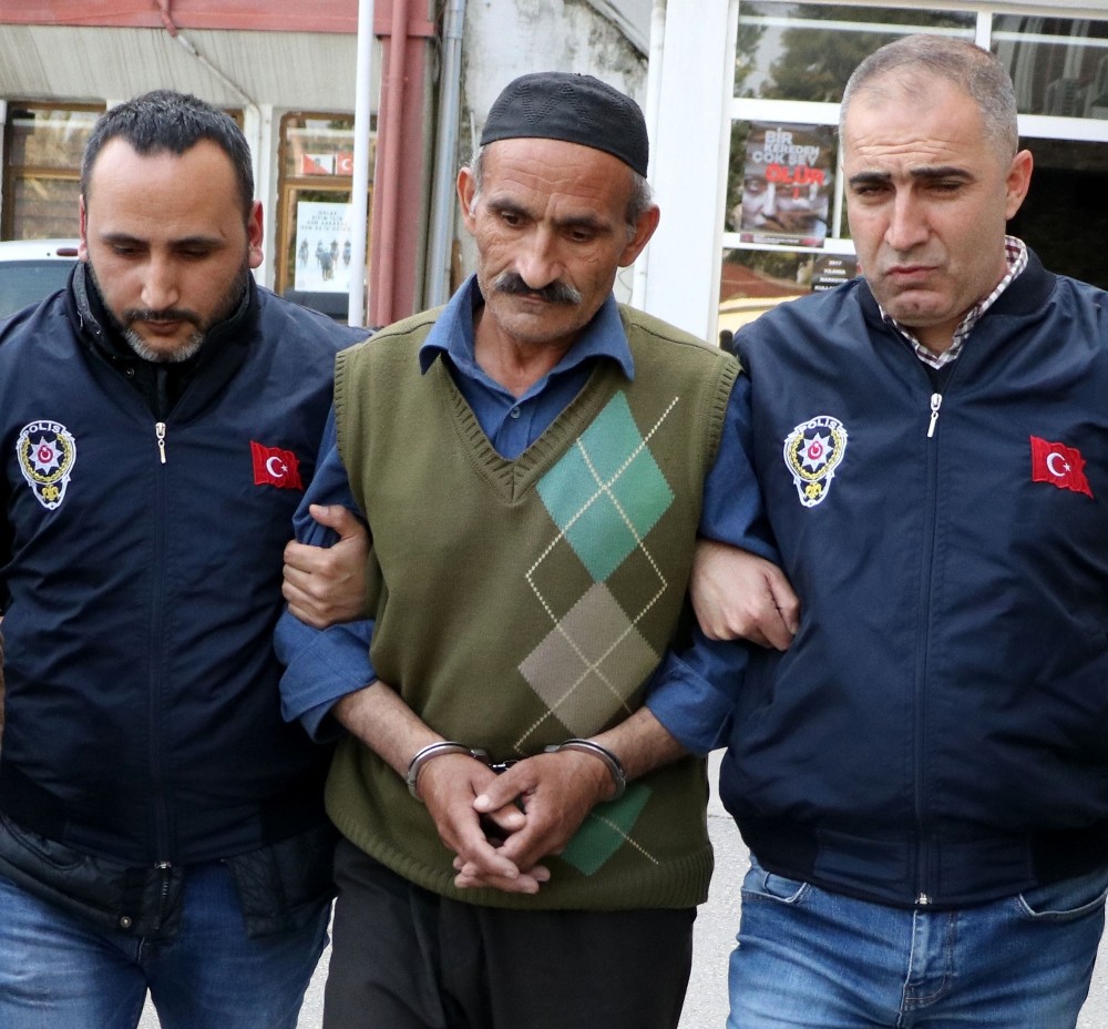 Katil zanlısı koca tahrayı bilemiş 