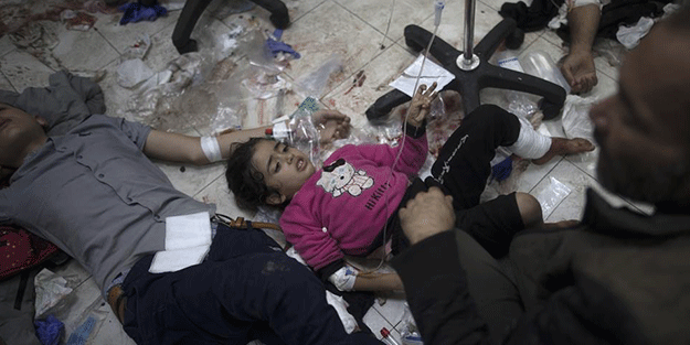 Katiller Nuseyrat Mülteci Kampı'nı vurdu! 50 şehit, onlarca yaralı