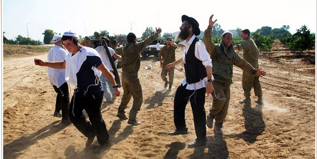 Katillerden katliam dansı!