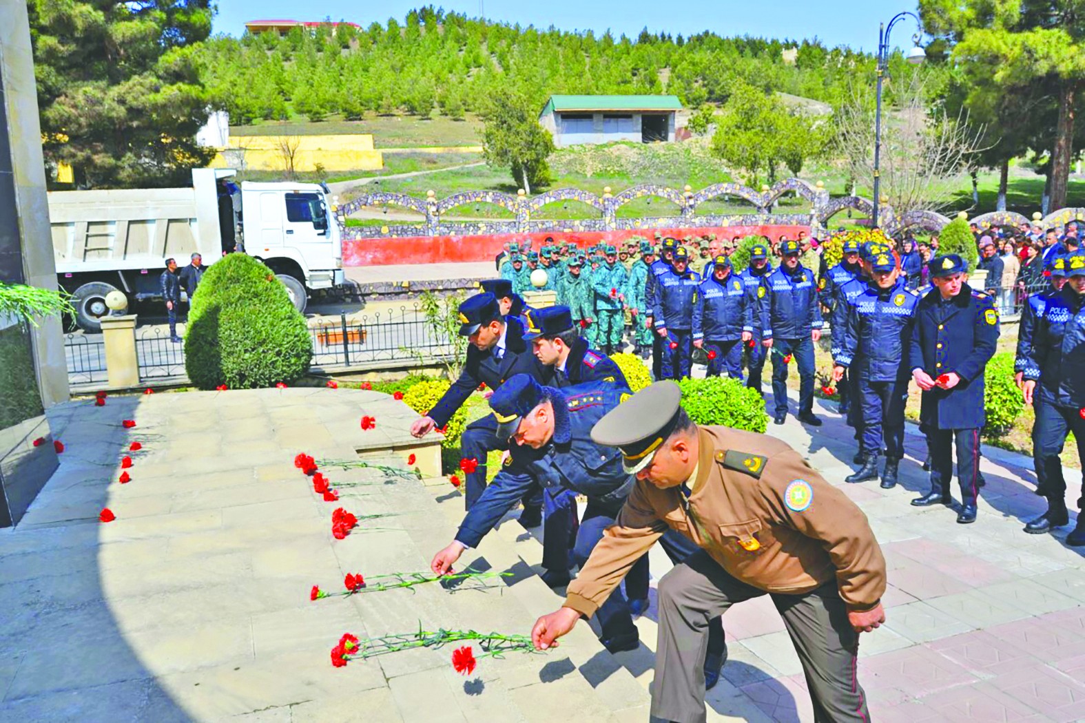 Katledilen 50 bin azeri anıldı
