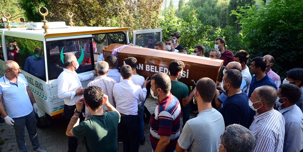 Katledilen Pınar Gültekin'in cenazesi defnedildi