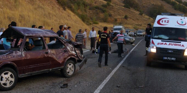 Katliam gibi kaza: 3 ölü 2 yaralı