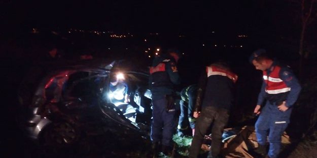 Katliam gibi kaza: 5 ölü, 4 yaralı!