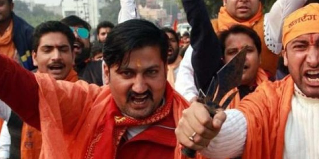 Katliam için ant içtiler! Hindulardan Müslümanları öldürme yemini!