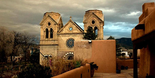 Katolik Kilisesi'ne cinsel istismar cezası