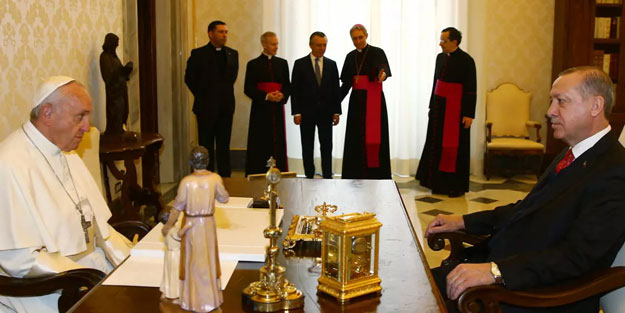 Katolik medyası Cumhurbaşkanı Erdoğan'ı konuşuyor: Papa'ya istediğini yaptırdı