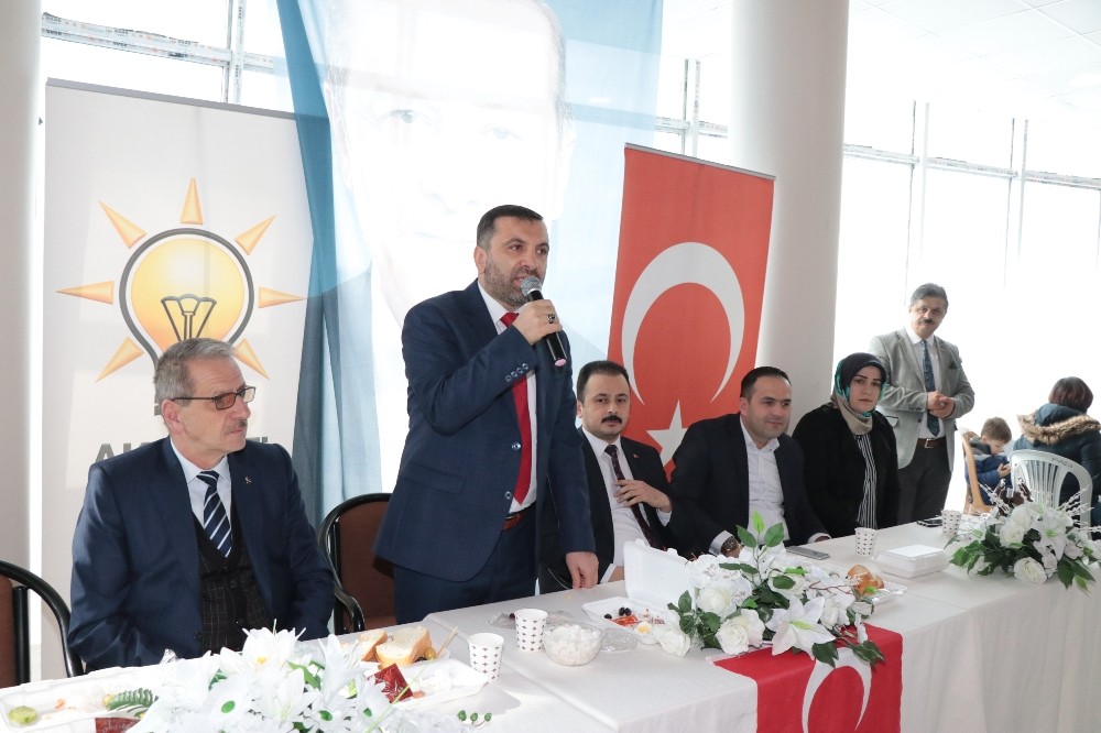 Kavak’ta adaylara kahvaltılı tanıtım 