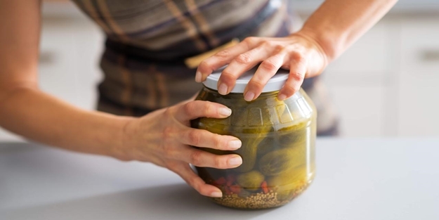 Kavanoz kapağı açmanın pratik yolları