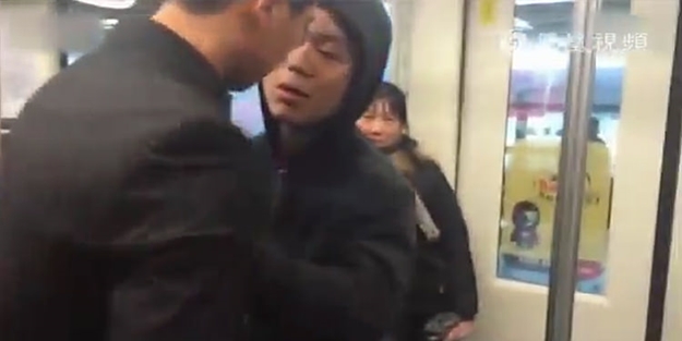 Kavga ettiği adam ninja çıkınca...