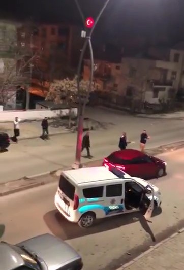 Kavga ihbarına giden polisler şok oldu 