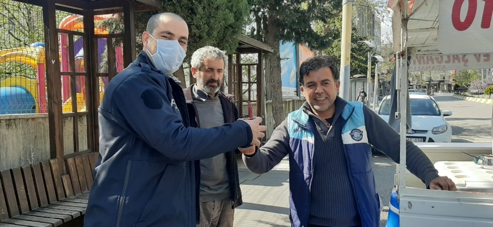 Kavga ihbarına giden polislere şalgamlı sürpriz 