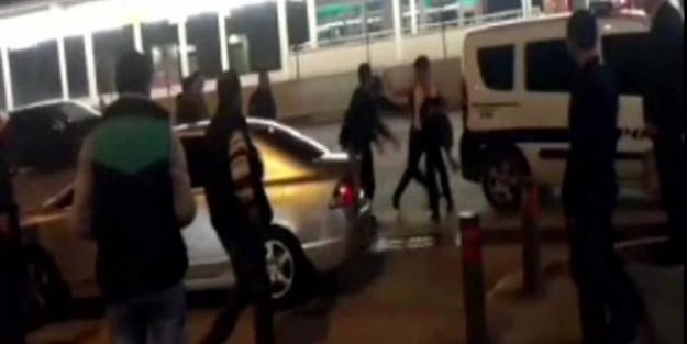 Kavgayı ayırmak isteyen komiser ölümden döndü