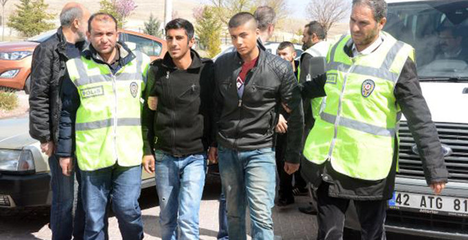 Kavgayı bitirmek isteyen biri arada kalıp öldü