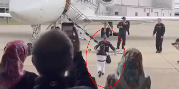 Kavuşma anı… Alper Gezeravcı ailesiyle buluştu