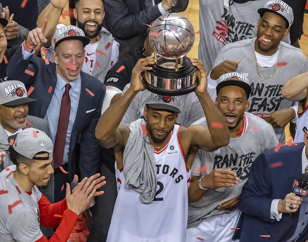 Kawhi Leonard, Raptors’ta kendini buldu 