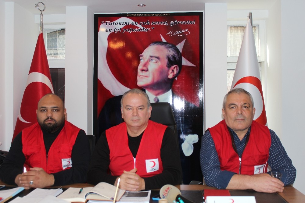 Kayacık, ’Kızılay’a yardım yapmayın’ paylaşımlarını eleştirdi 