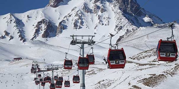 Erciyes Dağı'nda yaralanan genç kayakçı hayatını kaybetti