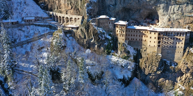 Kayaların için oyularak yapıldı... Dünyada başka bir benzeri yok!