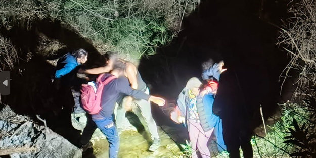 Kaybolan 3 şahıs, ekiplerin 4 saatlik çalışmasıyla kurtarıldı