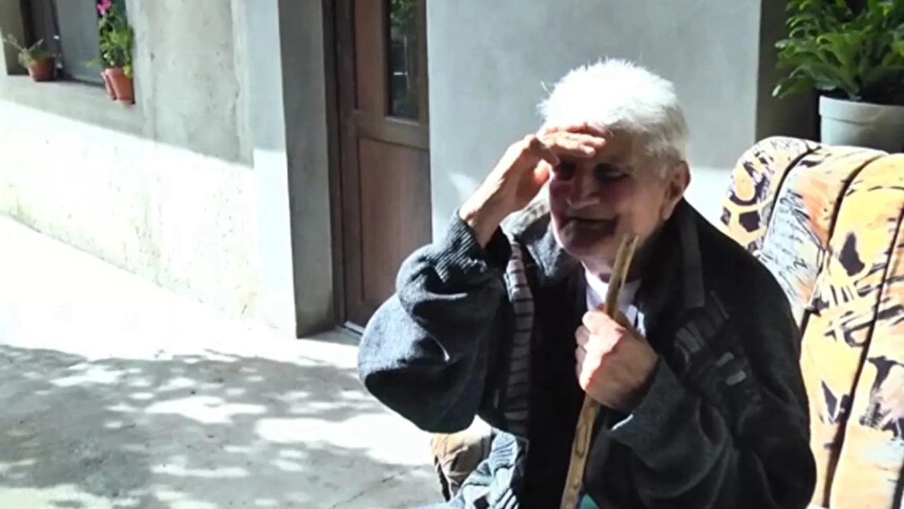 Kaybolduktan 30 yıl sonra aynı kıyafetlerle geri döndü!