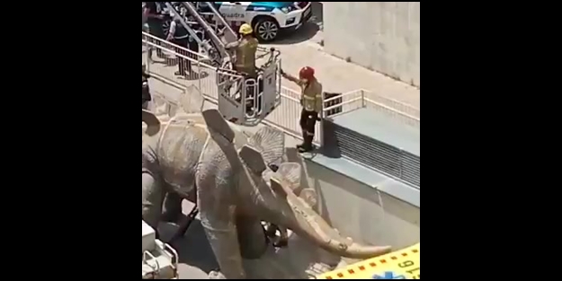 Kayıp adamın cesedi heykelin içinden çıktı