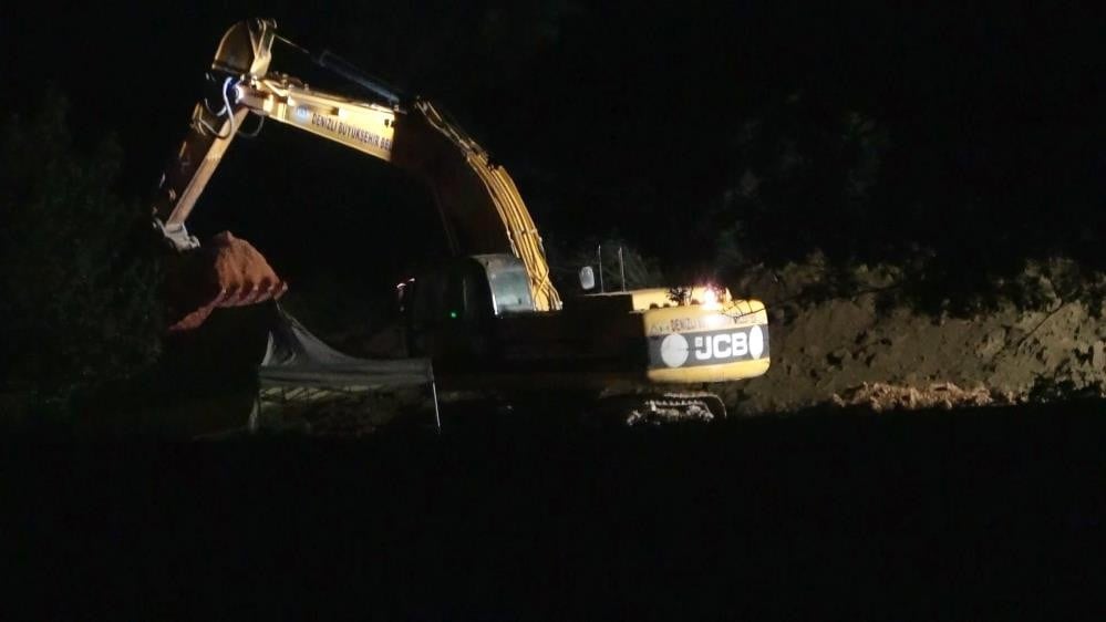 Kayıp gençler için kuyu araması sürüyor