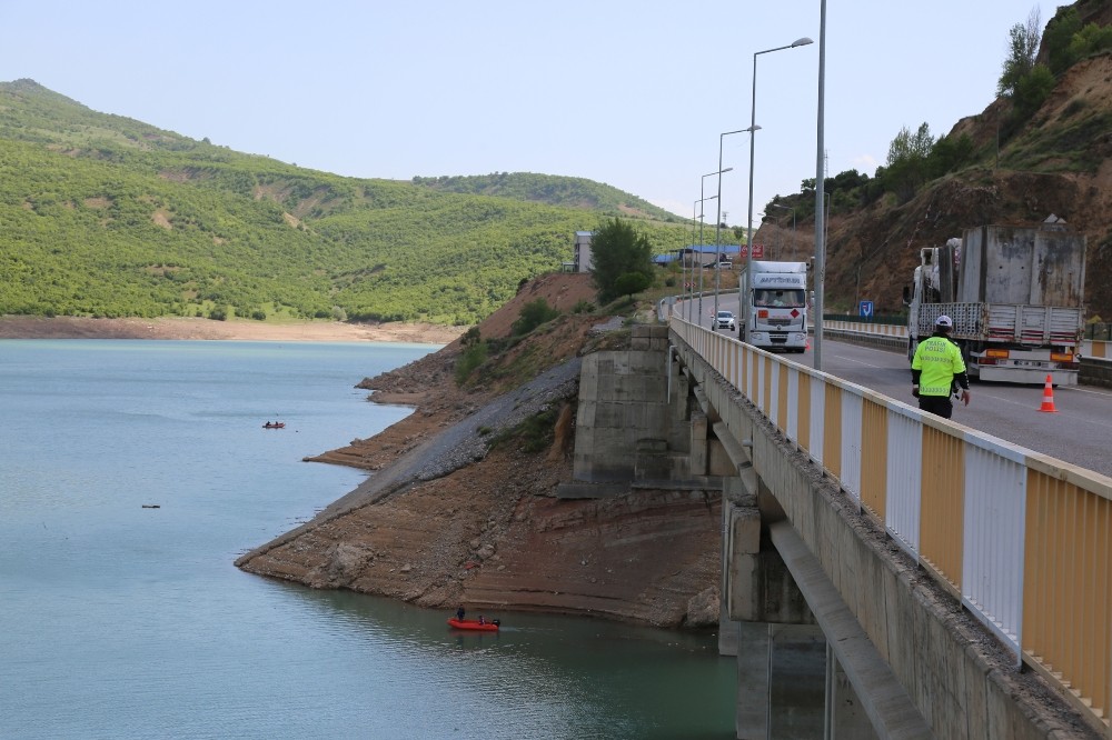 Kayıp Gülistan’ı arama çalışmaları sürüyor 