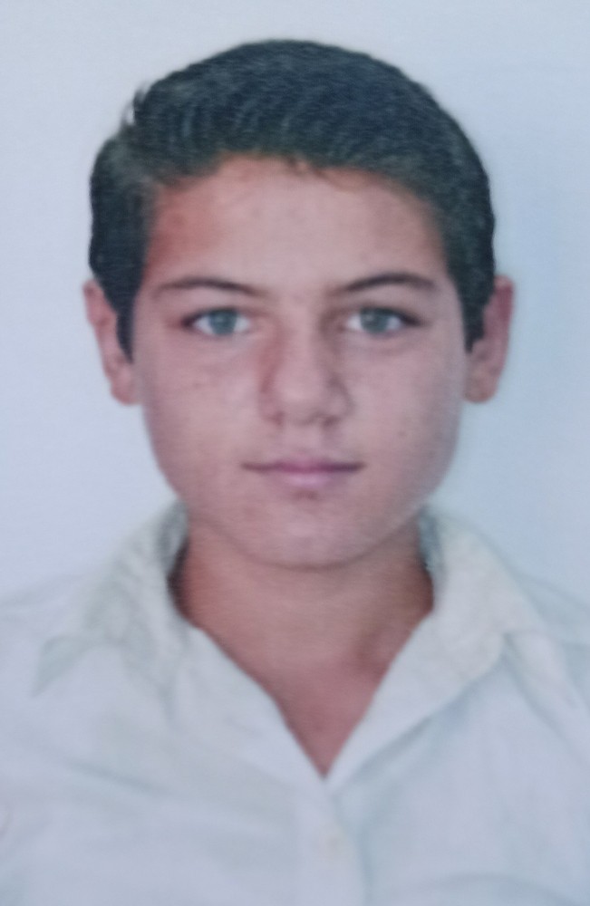 Kayıp liseli genç dedesinin mezarı başında bulundu 