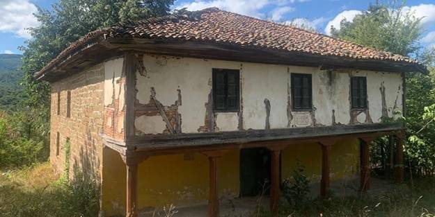 Kayıp sanılan tapu bulundu! Müslümanlar camiye tekrar kavuştu