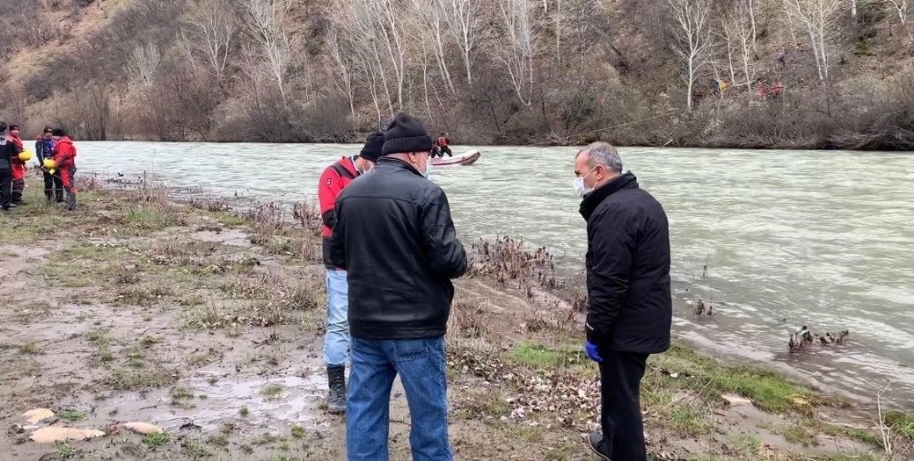 Kayıp uzman çavuş Güneş’i arama çalışmaları sürüyor 