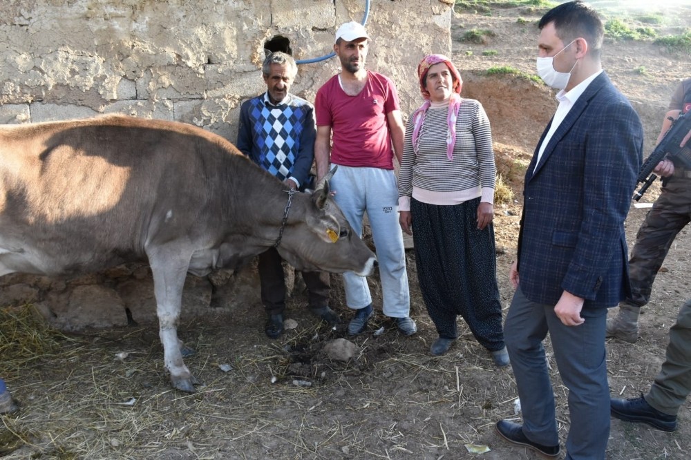 Kaykamak Doğramacı’dan ‘Sarı Kız’ın sahibine ziyaret 