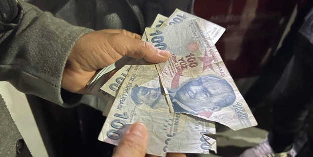 Kaymakam apar topar olay yerinde! ATM'den para çekenler şaşkına döndü