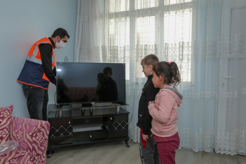 Kaymakam Aslan gönüllere dokunmaya devam ediyor 