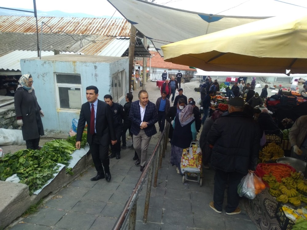 Kaymakam Atak pazar yerinde denetleme yaptı 