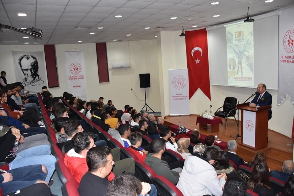 Kaymakam Caner Yıldız üniversite gençliği ile buluştu 