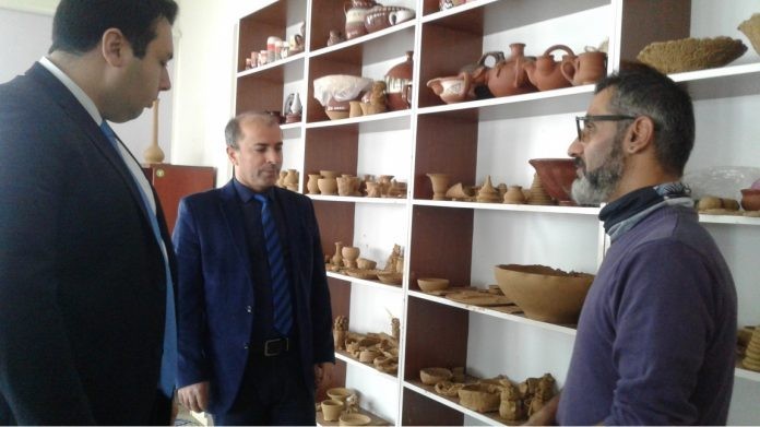 Kaymakam Çırak, çömlek atölyesini gezdi 