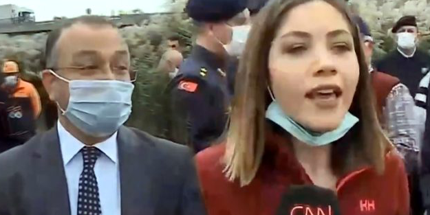 Kaymakam, CNN muhabirini canlı yayında fena bozdu