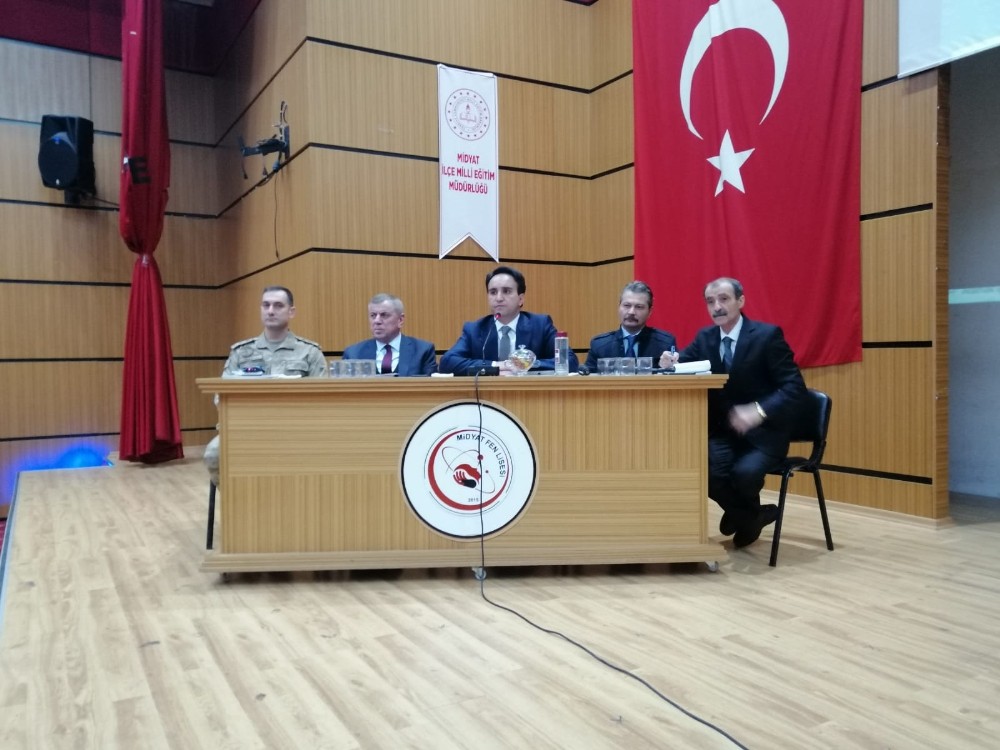 Kaymakam Dündar muhtarlarla bir araya geldi 