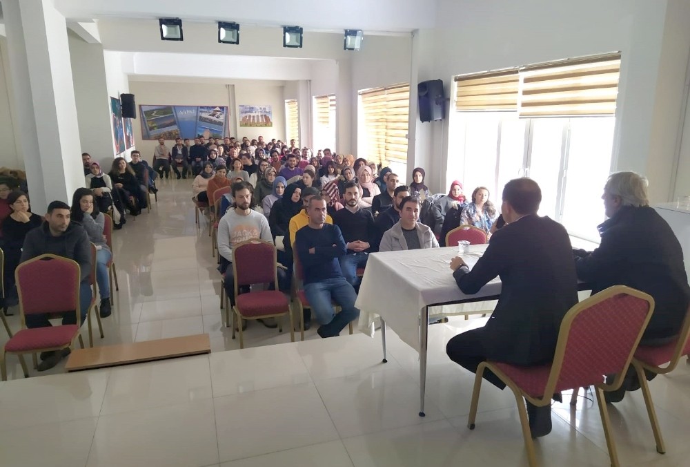 Kaymakam Erat, aday öğretmenlerle bir araya geldi 
