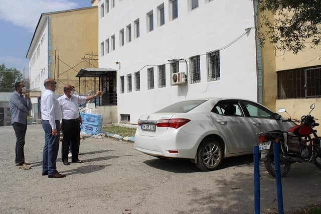 Kaymakam Göktaş lisede inceleme yaptı 