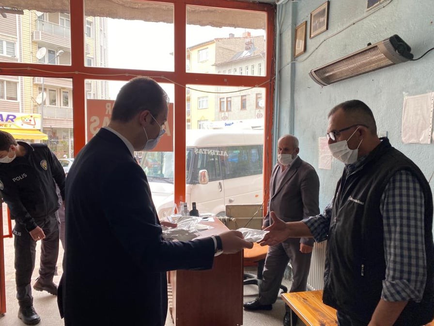 Kaymakam iş yerlerini denetledi 