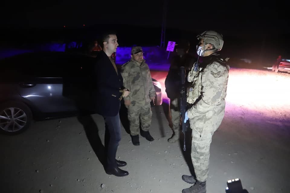 Kaymakam Kırçuval’dan gece yol kontrol denetimi 