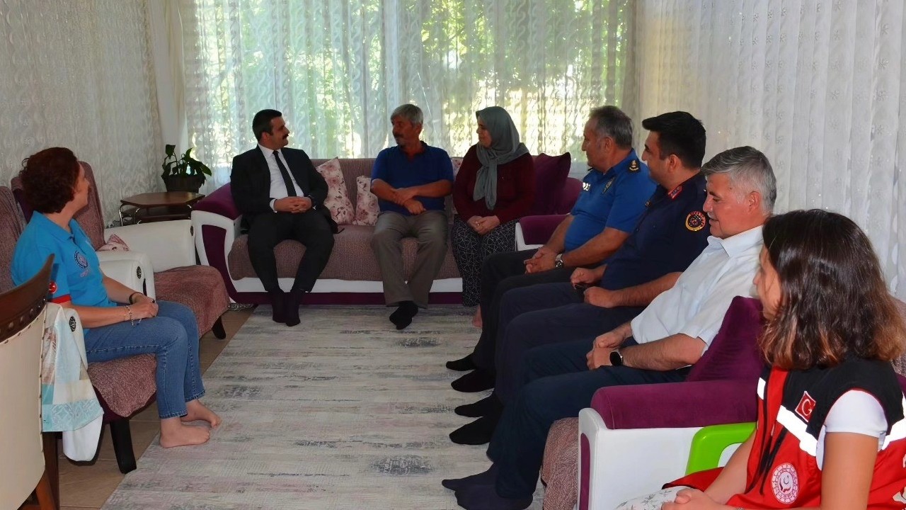 Kaymakam Kumcu’dan şehit ailelerine ziyaret