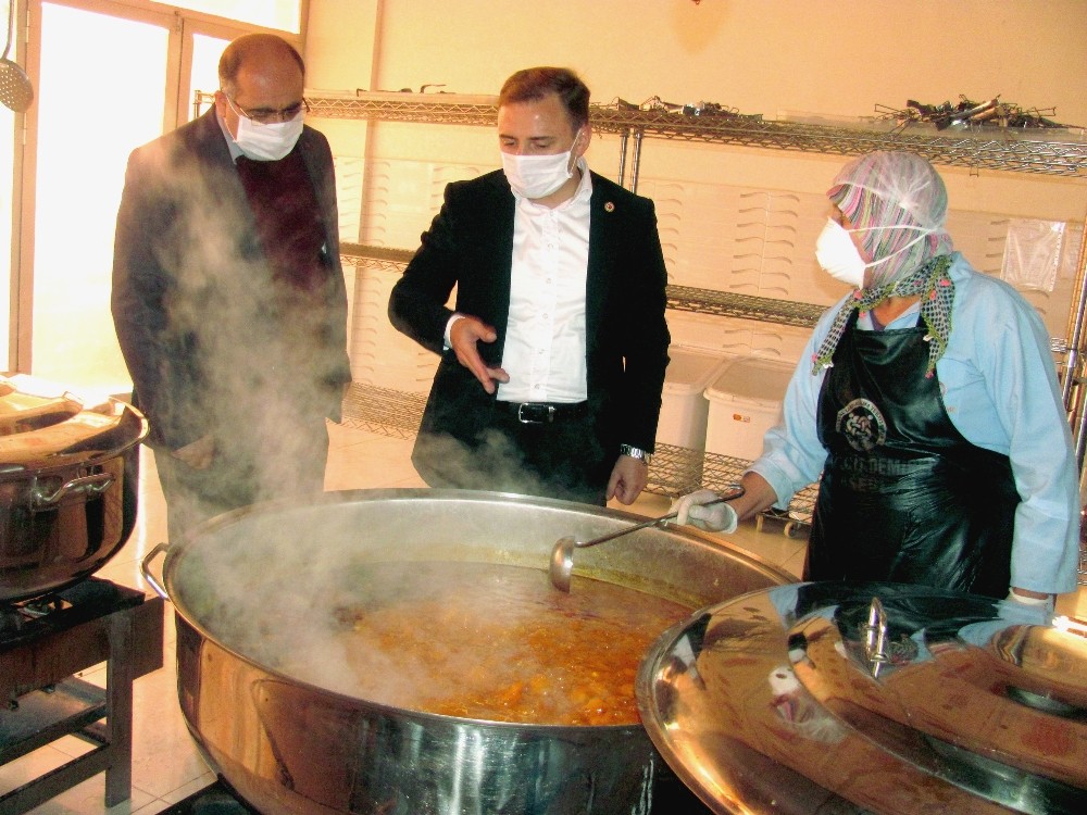 Kaymakam Mutlu’dan aşevinde hijyen incelemesi 