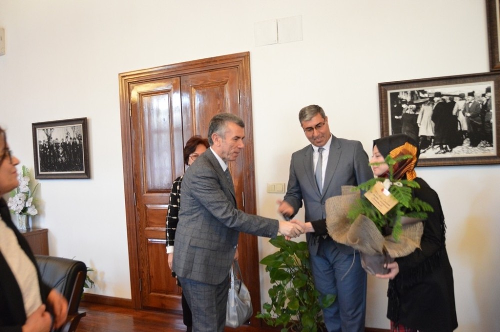 Kaymakam Sırmalı; “Kadınlar sevgi, fedakârlık ve hoşgörünün simgesidir” 