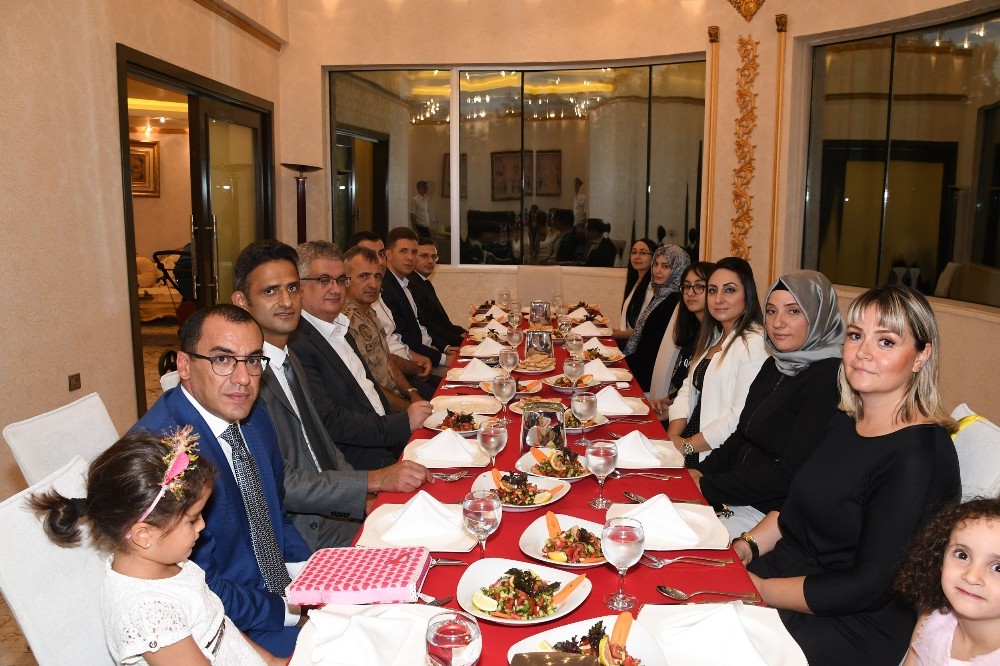 Kaymakam ve vali yardımcısına veda yemeği 
