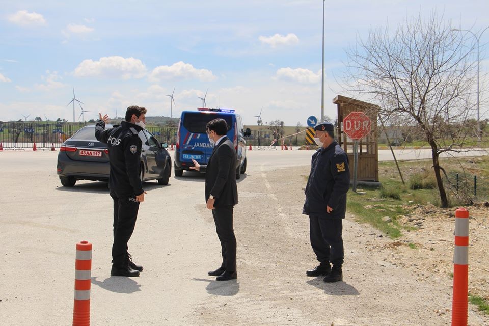 Kaymakam Yılmaz, kontrol noktalarını ziyaret etti 