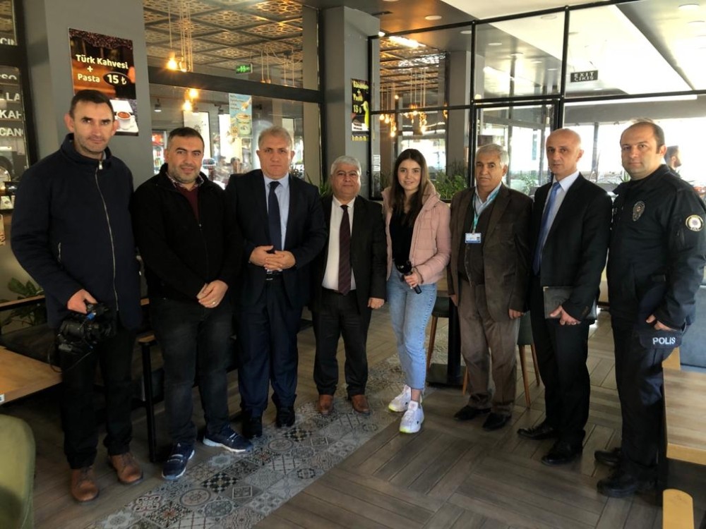 Kaymakamdan çat kapı sigara denetimi 