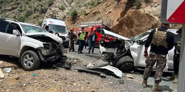 Kaymakamın içinde bulunduğu makam aracı kaza yaptı! Yaralılar var