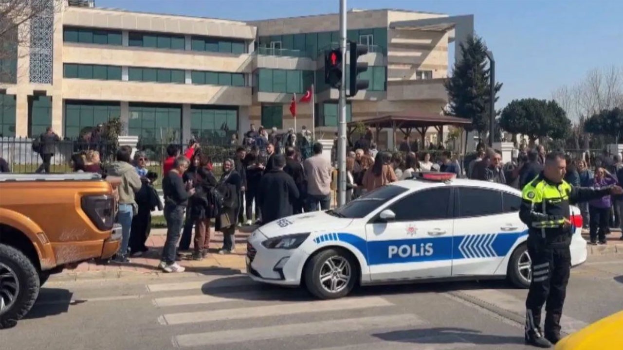 Kaymakamlık binasında silah sesleri! Polis ve sağlık ekipleri olay yerinde